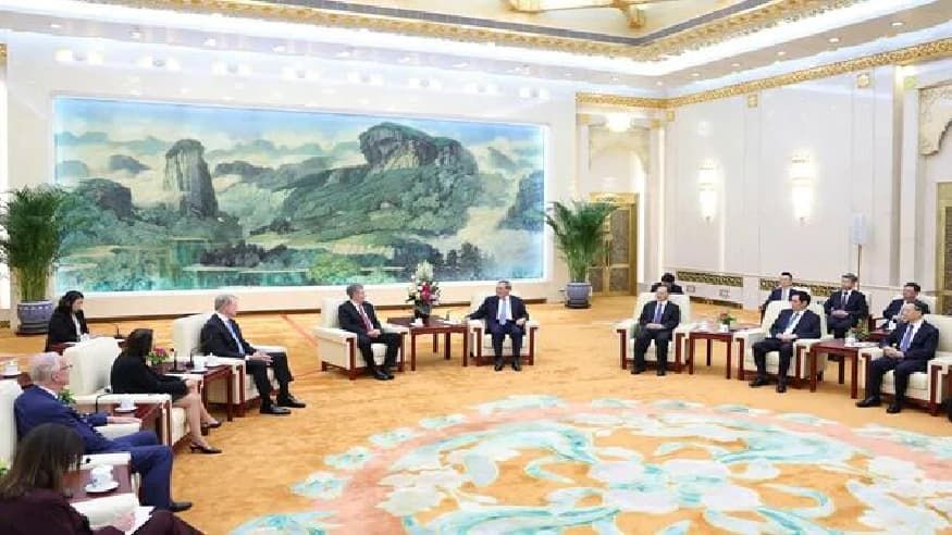 李强会见美国国会参议员代表团