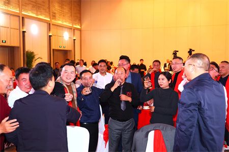 9aebeda6ede11ff3f3288bd1c7d05180.jpg
