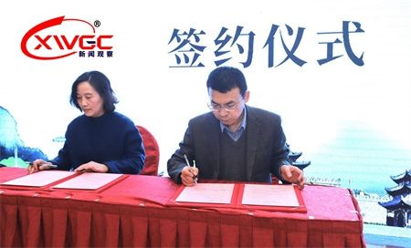 990be1eac7564ab997cc1a5e13e44323.jpg