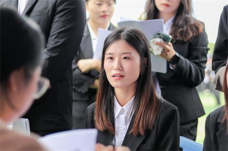 abf480a7fb6a9e0ee709fa2971f67dcd.jpg