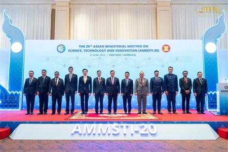 eea02fff1cc8714bfa1f9fdc8493b741.jpg