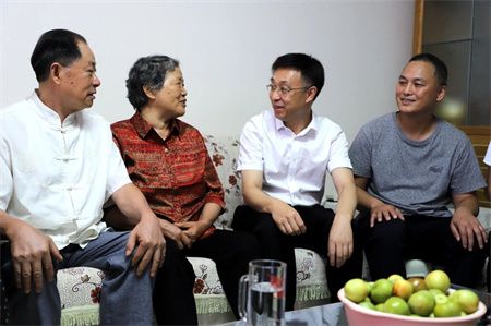 b957a0e1e8de12d317892c0fb2572c21.jpg